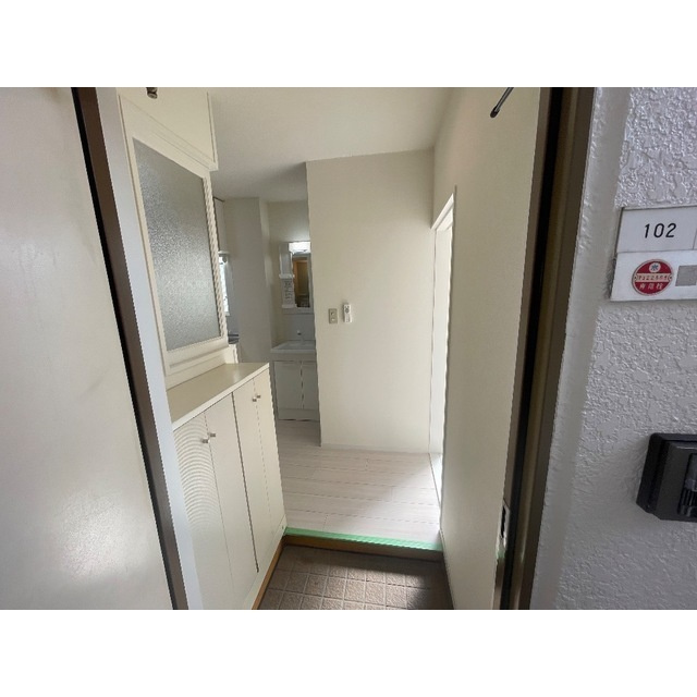 マルスハイツ大原の玄関