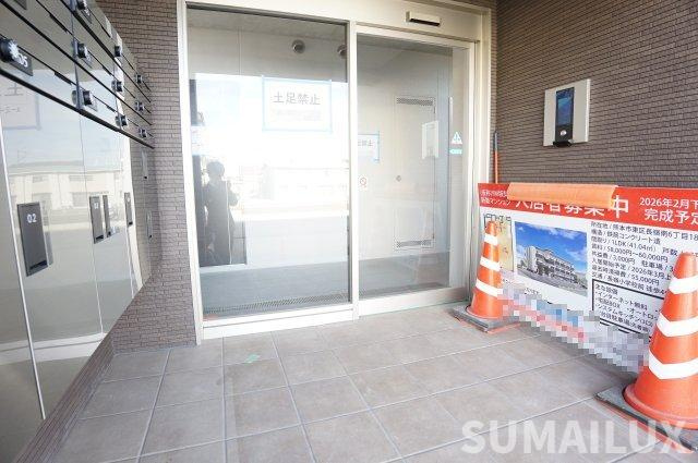 熊本市東区長嶺南６丁目の賃貸マンションのエントランス