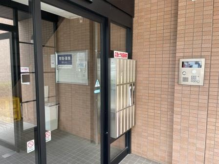 エスポワール参番館のエントランス