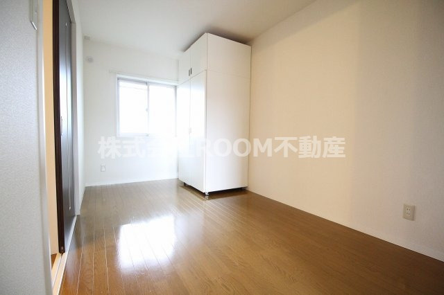 グランデハイツ平江の洋室|使い勝手のいい洋室です