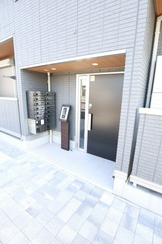 ヴェリテ中神のエントランス