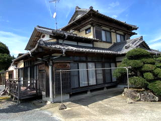 【外観】 | いすみ市新田野　中古戸建 | 和風2階建5LDK9.2万円賃貸中　平成16年7月築2LDK平家6万円賃貸中 敷地約339坪 