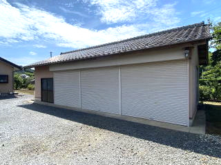 いすみ市新田野　中古戸建の駐車場|和風2階建5LDK9.2万円賃貸中　平成16年7月築2LDK平家6万円賃貸中 敷地約339坪 