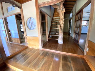 いすみ市新田野　中古戸建の玄関|和風2階建5LDK9.2万円賃貸中　平成16年7月築2LDK平家6万円賃貸中 敷地約339坪 