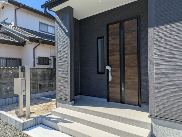 北茨城市平潟町　1期の玄関|エントランスです。帰りたくなる家、住む幸せ、ご見学の際はお問合せ下さい。心よりお待ちしております～。