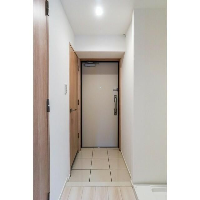 リテラス上野入谷の玄関