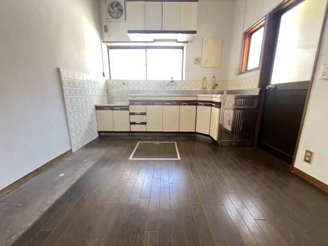 川向町貸家の居間・リビング