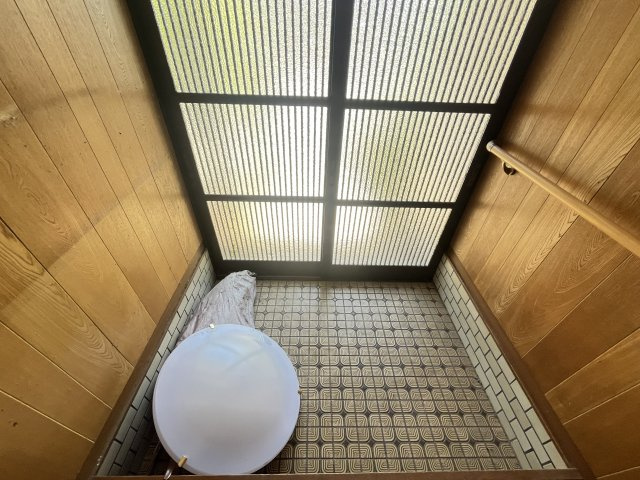 川向町貸家の玄関