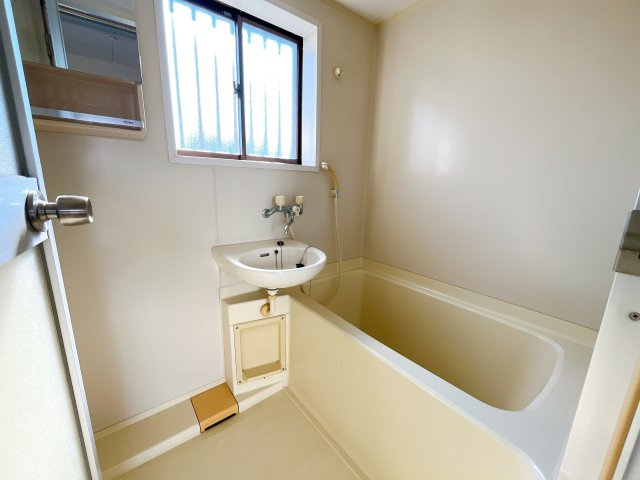 東海TK倉庫の浴室