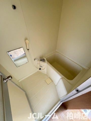 柏崎市半田１丁目のアパートの浴室