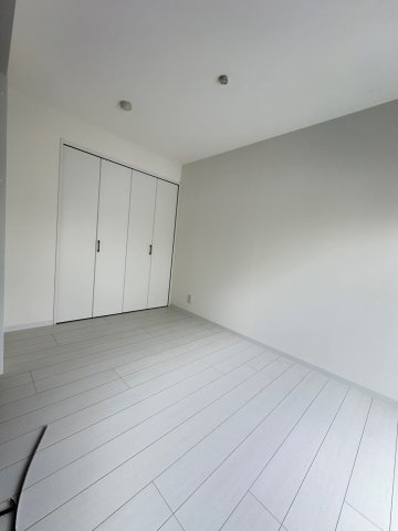 エテルナコート総持寺の洋室