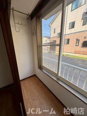 柏崎市半田１丁目のアパートのバルコニー