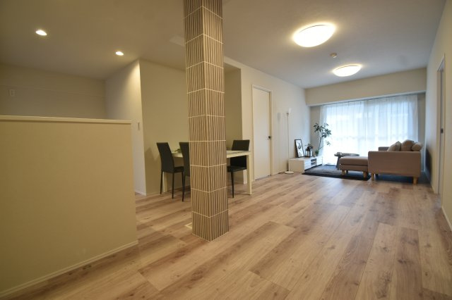 スワローハイツ山荘通の居間・リビング