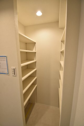 スワローハイツ山荘通の収納