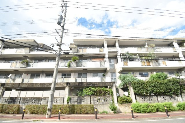 スワローハイツ山荘通の外観