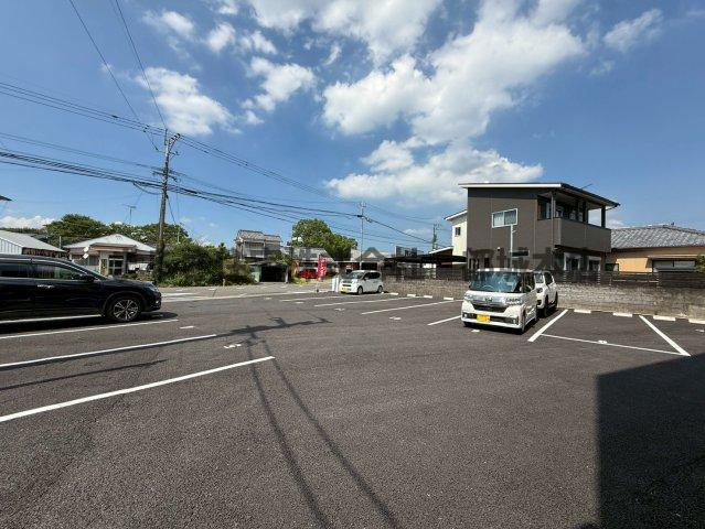 Miracle Gardenの駐車場