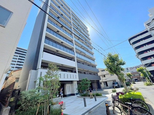 スプランディッド新大阪WESTの外観