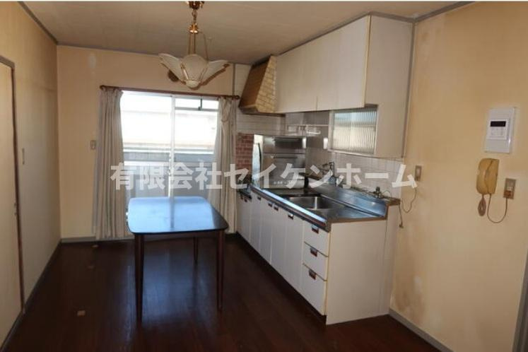 大宮東新井団地13号棟のキッチン