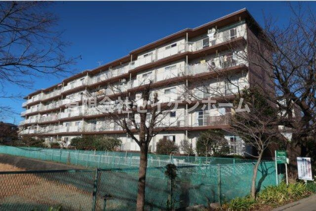 大宮東新井団地13号棟の外観