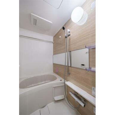 プレジオ日暮通の浴室