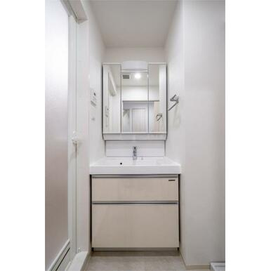 プレジオ日暮通の洗面所