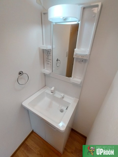 surplus祥の洗面所