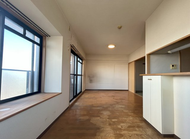 シャルマンフジソフィア泉大津駅前の玄関|ダイニング・リビング