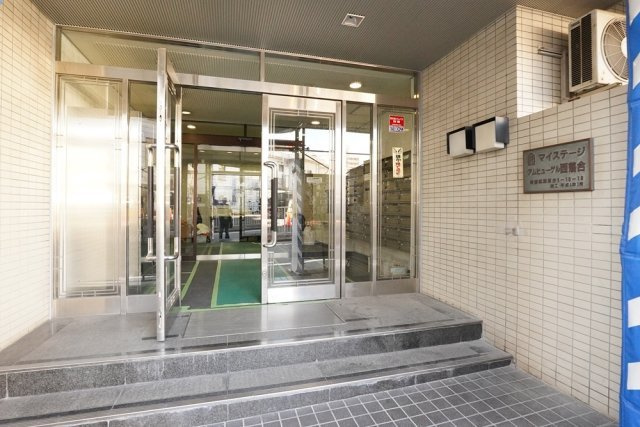 マイステージアムヒューゲル西落合のエントランス