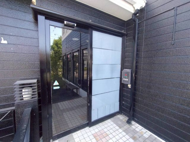 井ノ口町　貸店舗・事務所のエントランス