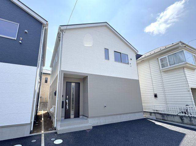 柏市新富町２丁目新築戸建【旭小学校：6分】の外観|1号棟外観・完成済み内覧可能です！