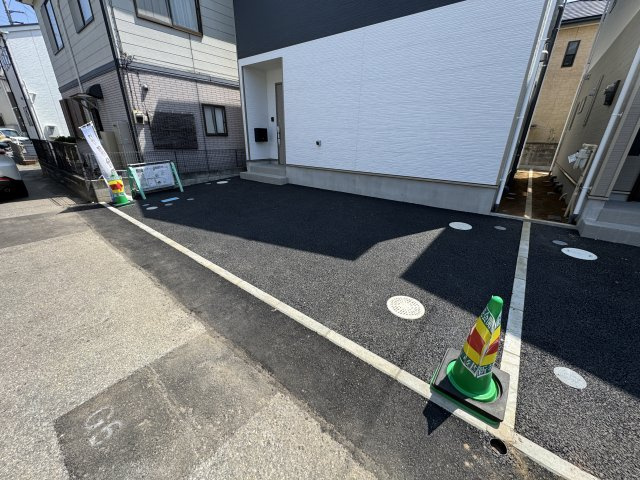 柏市新富町２丁目新築戸建【旭小学校：6分】の駐車場|2号棟駐車スペース