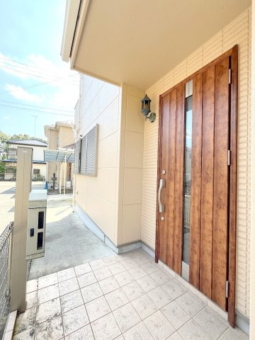 あきる野市牛沼　中古戸建　の玄関