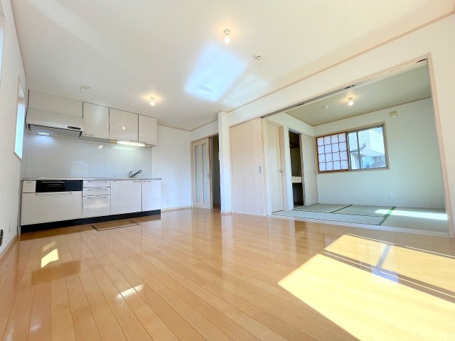 あきる野市牛沼　中古戸建　の居間・リビング