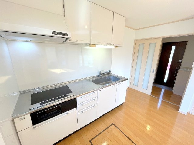 あきる野市牛沼　中古戸建　のキッチン