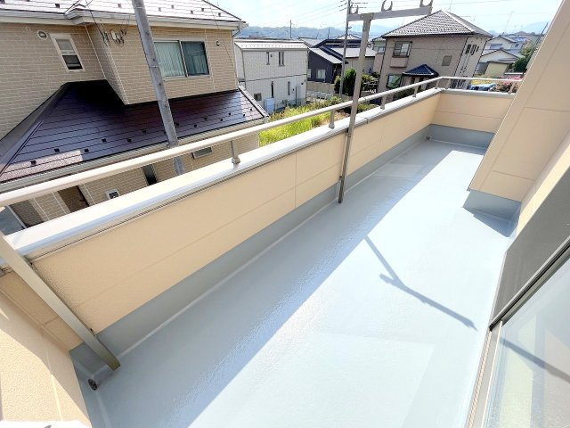 あきる野市牛沼　中古戸建　のバルコニー