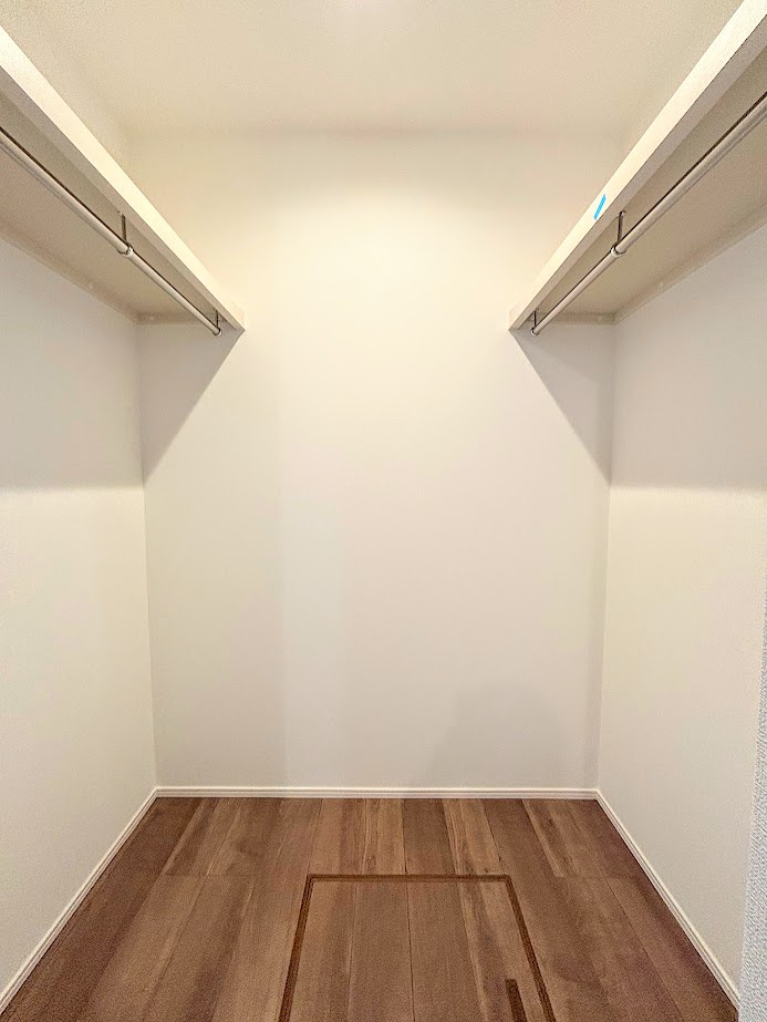 栄区飯島町　新築戸建ての収納|◆大容量のウォークインクローゼットがあれば、室内にタンスなどを置かなくて済み、室内がスッキリします！