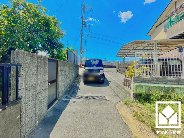 伏見区久我石原町の前面道路含む現地写真