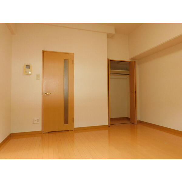 アクティ♪白鳥　名古屋市賃貸　仲介手数料無料の居間・リビング