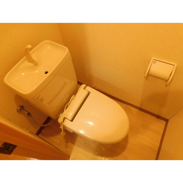 アクティ♪白鳥　名古屋市賃貸　仲介手数料無料のトイレ