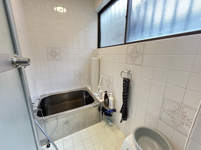 徳島市新浜町一丁目の浴室