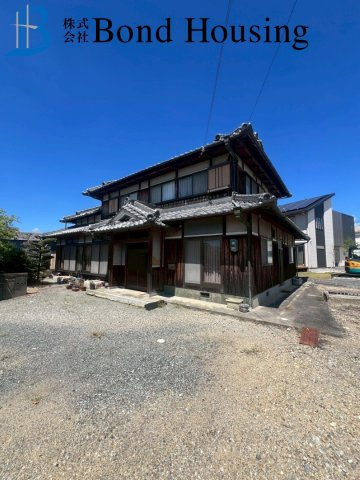 「敷地約243坪」「建物約60坪」 岩岡町野中 築36年の駐車場