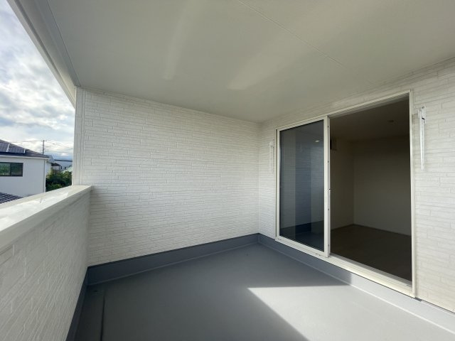 新築戸建　福島市北沢又下台第2　北沢又小・信陵中のバルコニー|ちょっとした家庭菜園もできそうですね♪