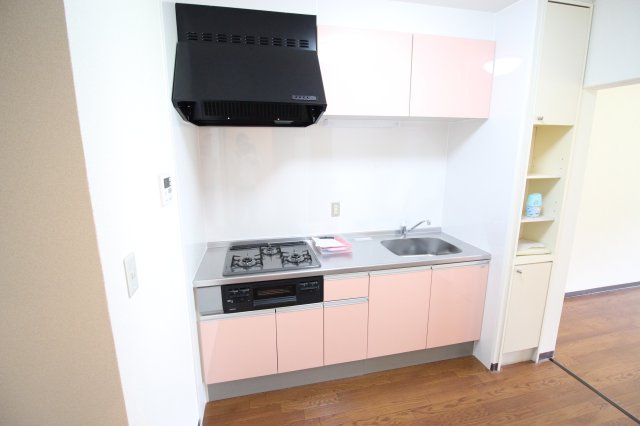 フォレストヒル緑園のキッチン|別号室の同仕様の参考写真です。