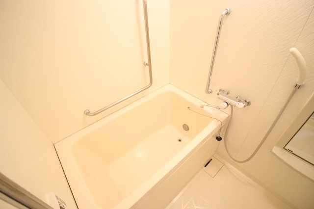 フォレストヒル緑園の浴室|別号室の同仕様の参考写真です。