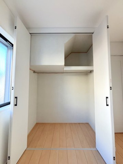 【収納】 | 今宿南町新築戸建 | 洋室-1に備え付けの備蓄倉庫。