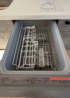 【設備】 | 今宿南町新築戸建 | キッチンは食洗機付きです。