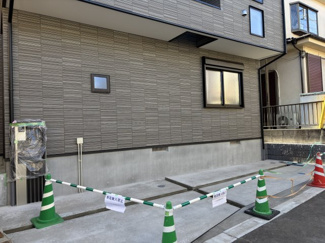 【駐車場】 | 今宿南町新築戸建 | 駐車場があるので、車をお持ちの方も安心です。