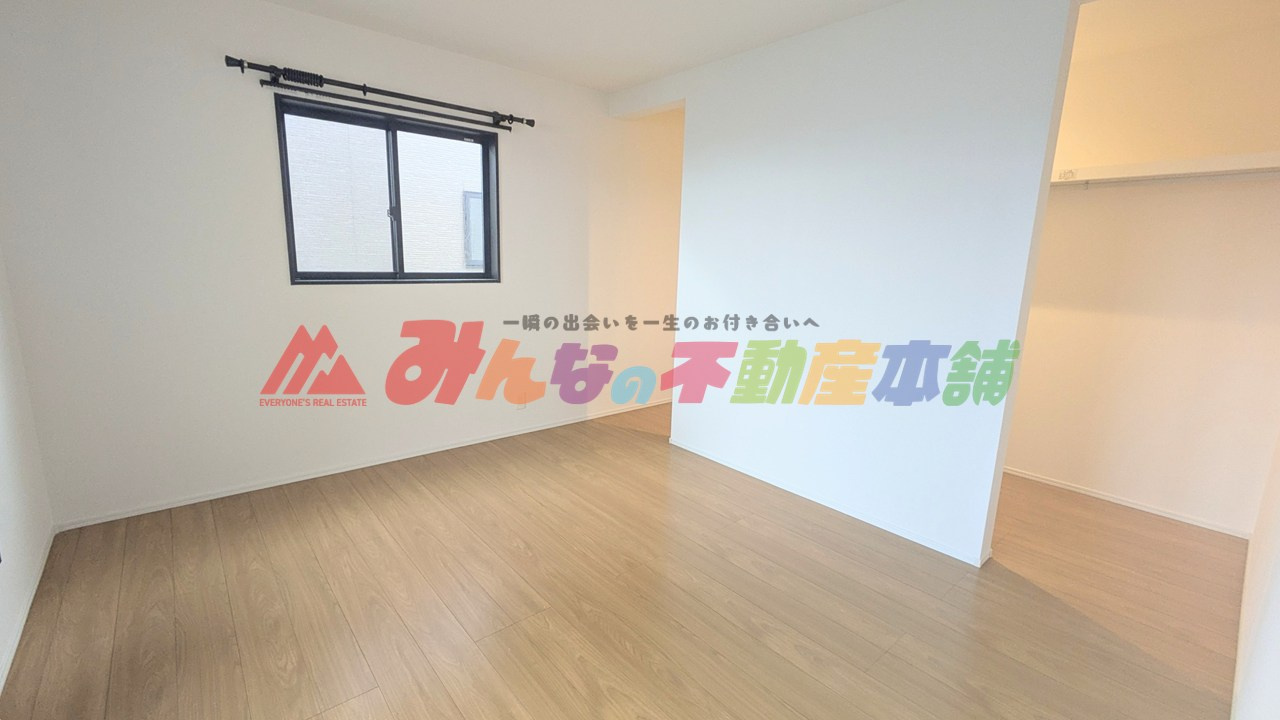 小郡市寺福童の中古一戸建の寝室