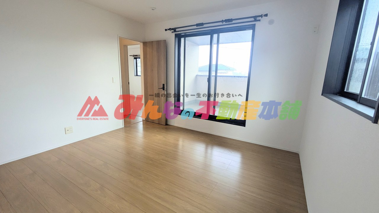 小郡市寺福童の中古一戸建の寝室