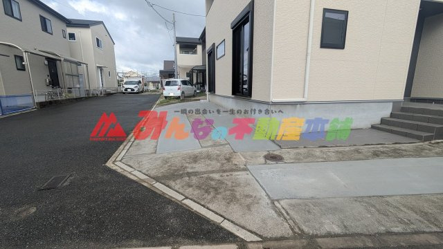 小郡市寺福童の中古一戸建の駐車場